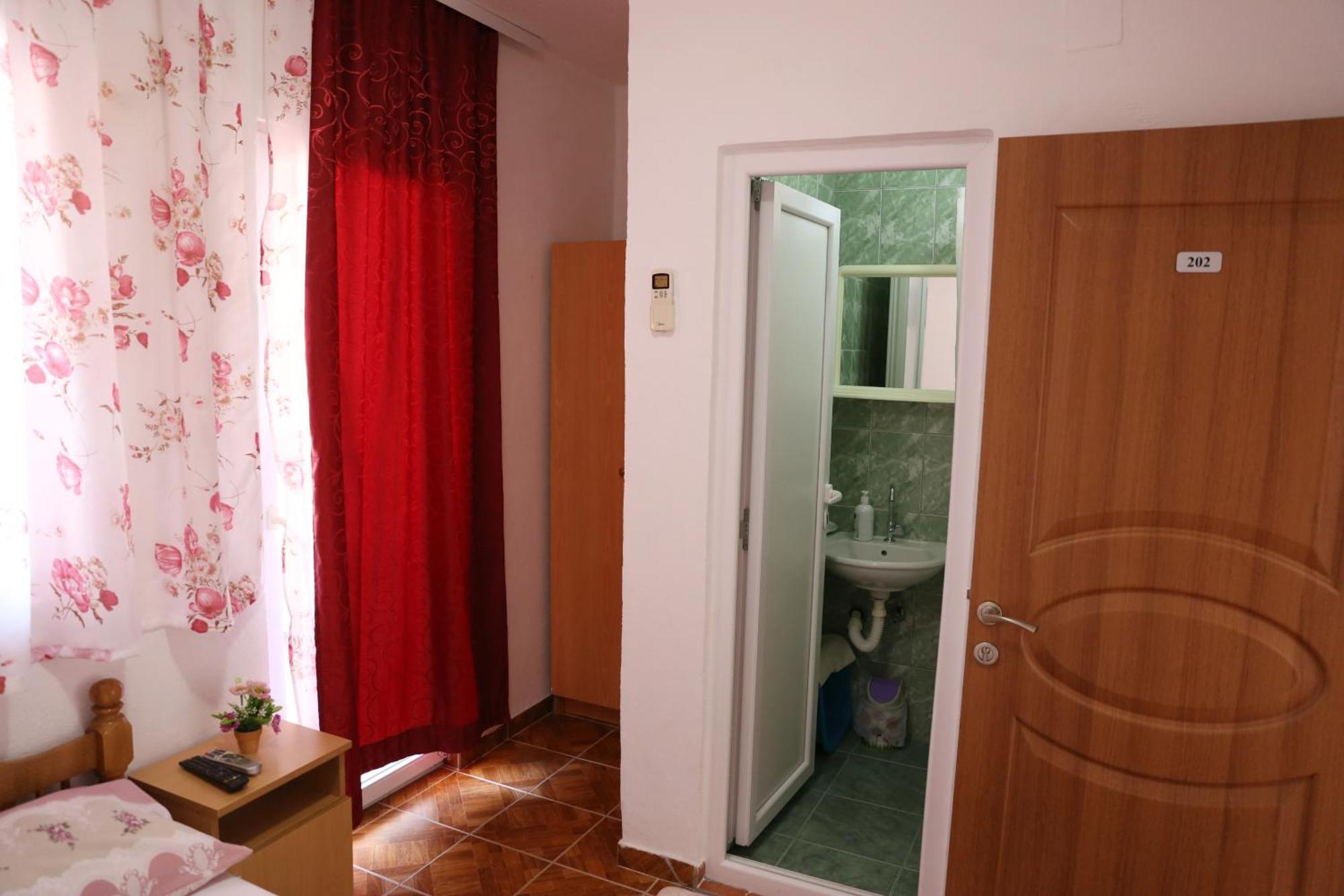 Ferienwohnung Friendly House Ulcinj Zimmer foto