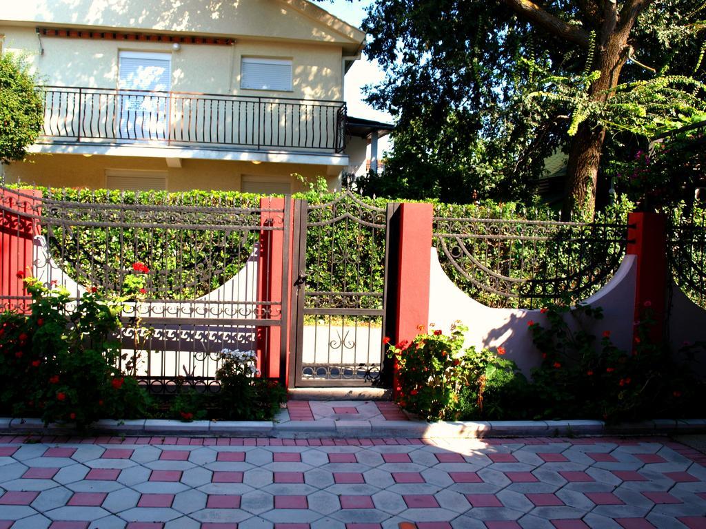 Ferienwohnung Friendly House Ulcinj Exterior foto
